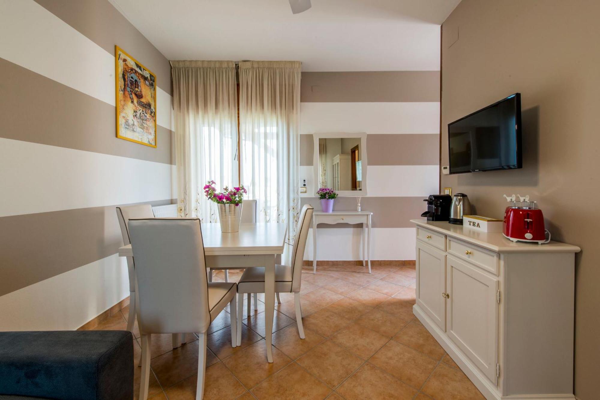 Italianflat - Peschiera Residence Peschiera del Garda Exterior photo